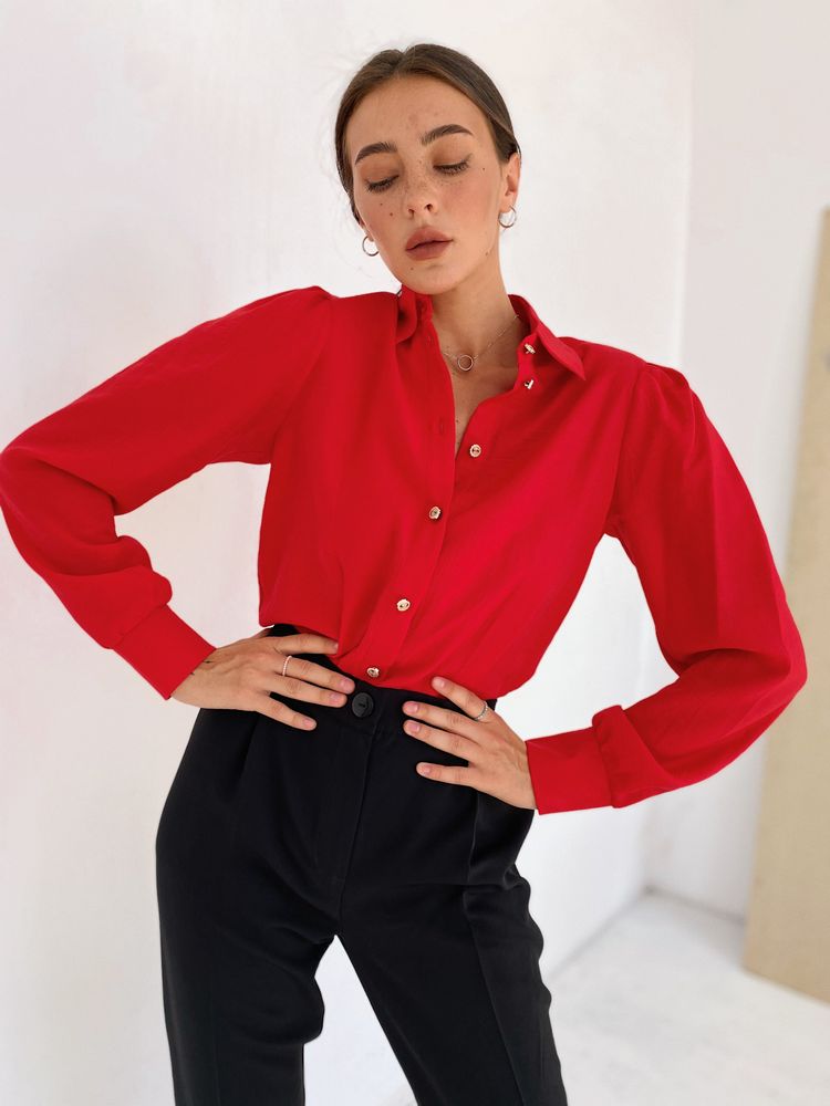 Блуза женская красного цвета